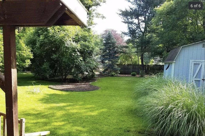 Back Yard - Rooms in shared home-Washington Rd-Princeton