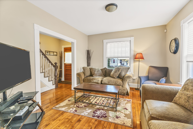 Living Room - Quaint Town House in Asylum Hill