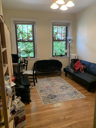 living room - Updated 8/9/25 Cozy 1 bedroom apartment in Cleveland circle