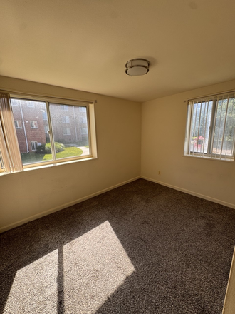 bedroom - Graduate Hills Apartments