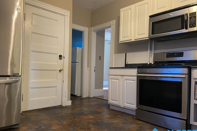 Kitchen - Cheapest Six Bed on the market!! Apartments