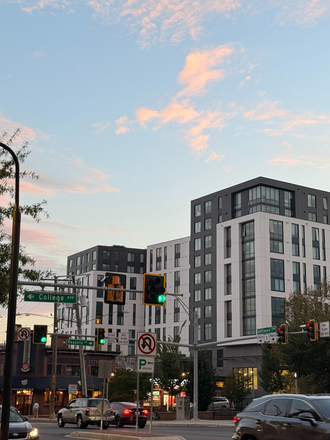 Outside Street View - Spacious Apartment at Union on Knox