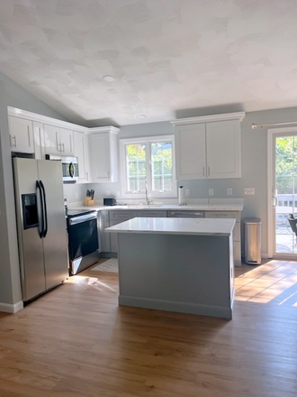 Kitchen - 67 Twin Leaf Trail - Bonnet Shores House