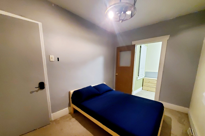 Bedroom 1 - main room - Bright cozy rooms available with all utilities included near Anschutz campus House