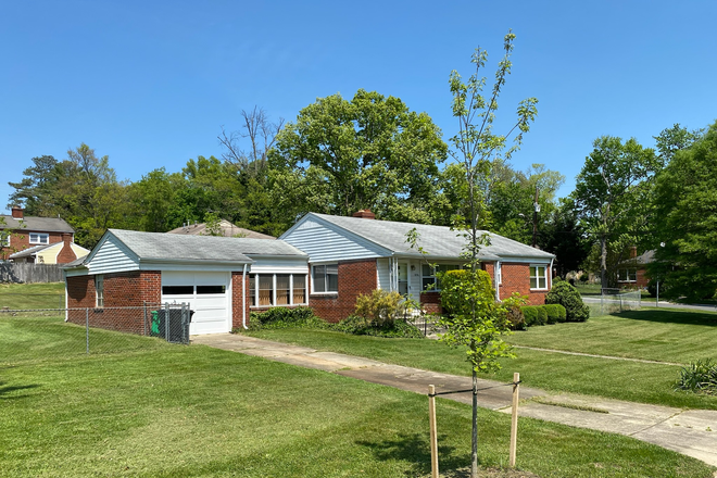 Property - Furnished House for Rent- 5 bedrooms, 2 full baths, laundry, High Speed internet