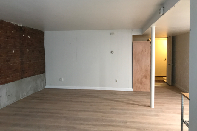 Photo - Heated large studio near Harvard Med. School. On T. Parking. For 7/1. Apartments