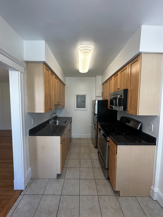 - - Across from Harvard Law School and Easy Commute to Harvard Sq | Apartment on Langdon St, Cambridge