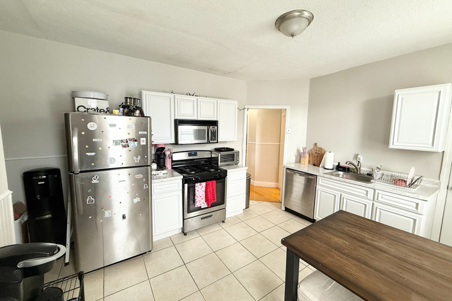 Kitchen - 17 Cawfield St., #3, Boston, MA 02125 (Dorchester)