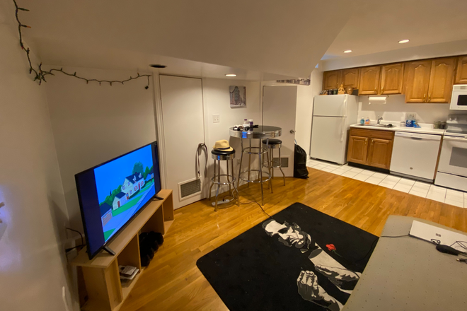 Living - 1 bed 1 bath with In Unit Laundry (North End) Apartments