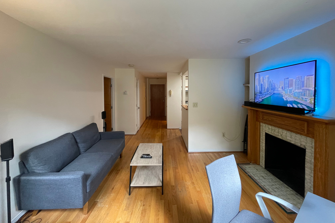 1 - GREAT location 1 bed on Gainsborough St Apartments