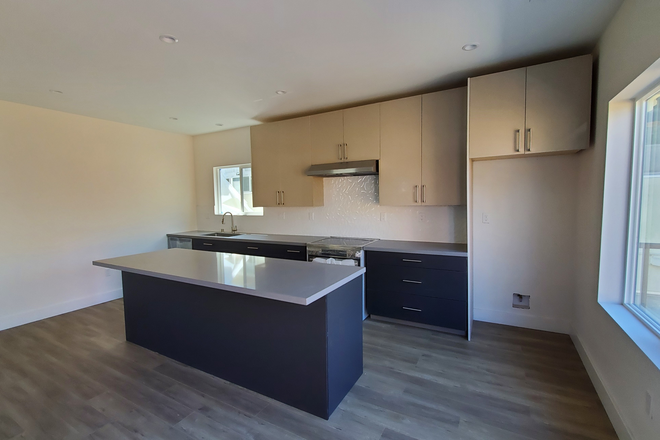 Kitchen - 37th St
