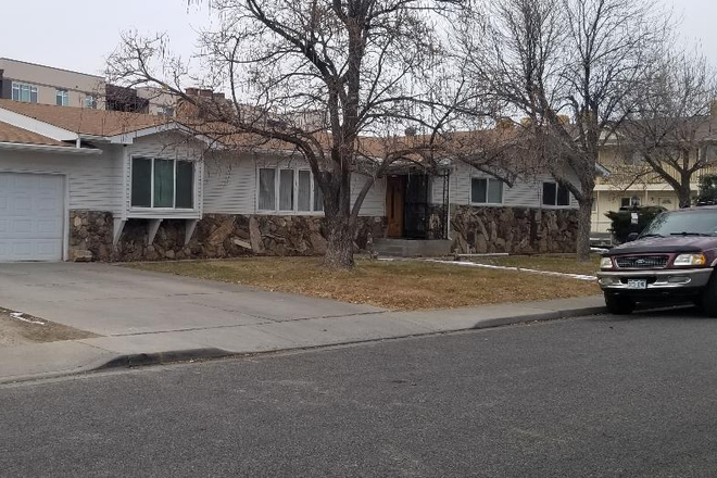 Front of house - 2129 N. 9th St. (1.5 blocks north of CMU campus & 3 blocks from St. Mary's Hospital)