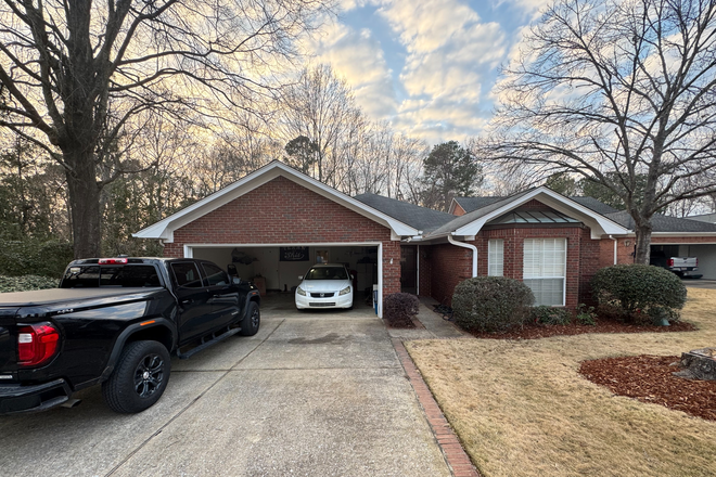 Exterior - Fox Ridge House/ 2 Bedrooms for rent