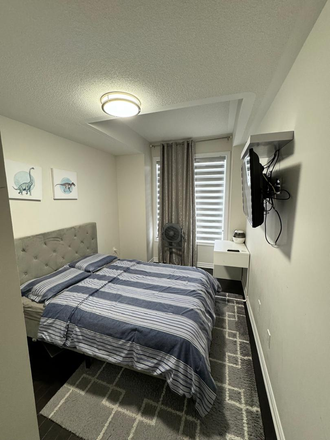 Bedroom - Chic Shared Rental in Vaughan