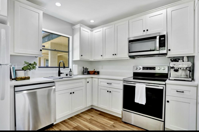 Kitcken - owne Greene Condo