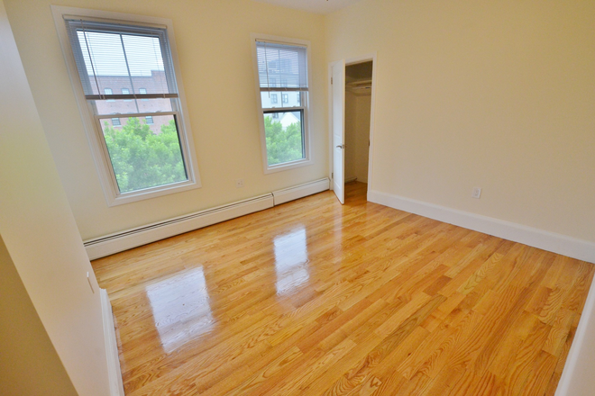 Room 1 - NEW! Recently Renovated 4 Bed / 2 Full Bath on Brookline st— Avail 9/1/26 · Text/Call 385-722-7303 Apartments