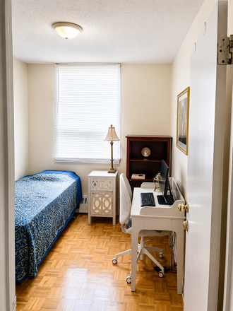 Private Room - (FOR FEMALE) Private room for rent in a shared condo unit at Queen Frederica Drive