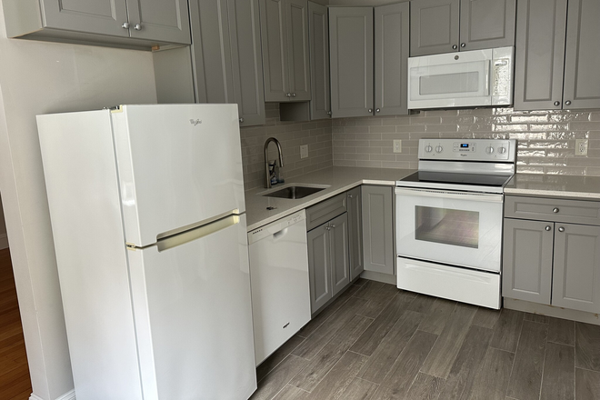 Kitchen - Available September 1, stunning 1 bed in Cleveland Circle! Apartments