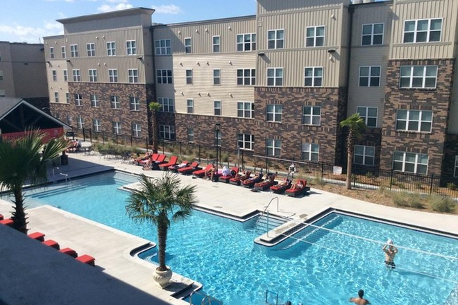 Pool - Varsity House Gainesville Apartments