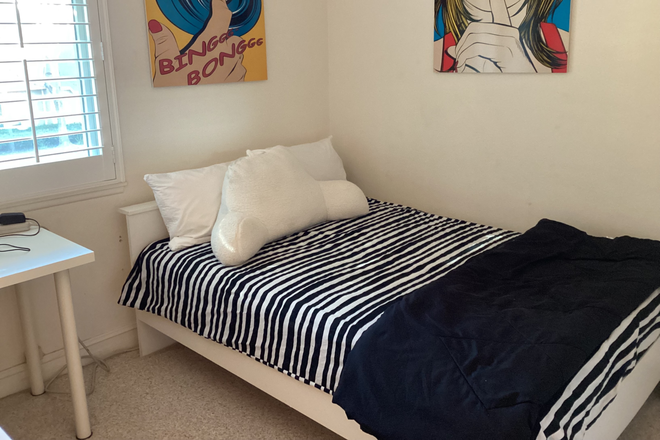 Room 2 - Impeccably clean & charming bedroom available Winter term, January,2026  in Irvine (Woodbri Townhome