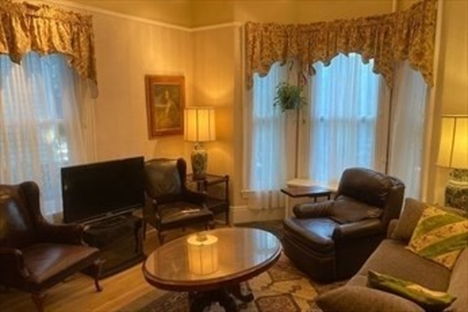 Livingroom - West Cambridge Single Family Home for Rent