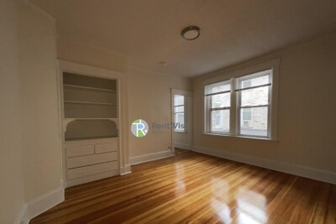 1 - SEPT 2025- Allston 3 bed, just renovated! H/HW inc. No Fee