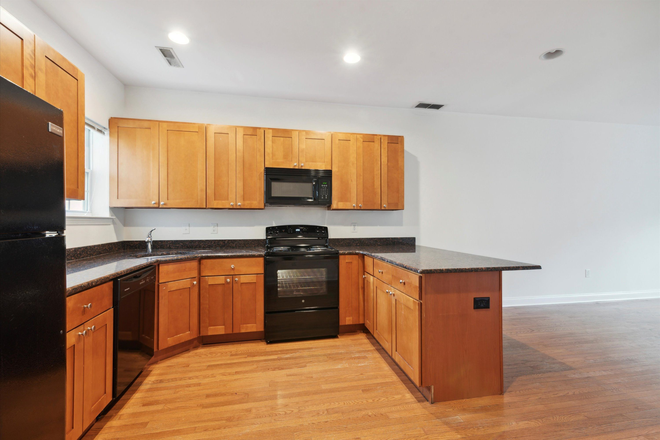 Kitchen - 1838 N 18th St Apartments