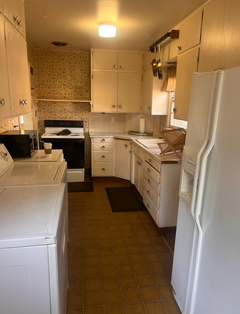 Kitchen - Room Available for Summer 2025 near campus House