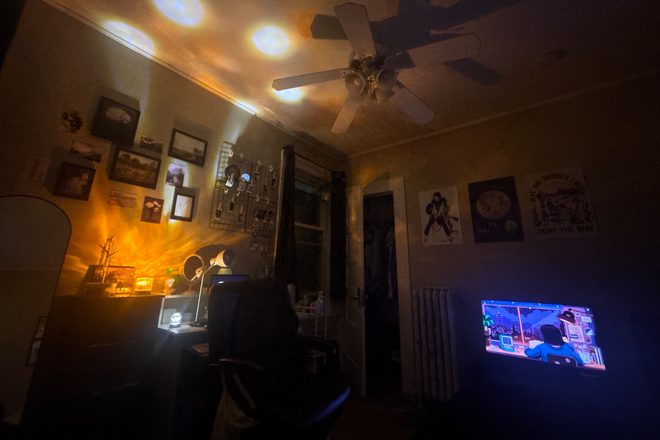 Bedroom - Apartment close to UMass Boston and Red Line