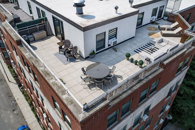 Call NOW for showings! 617-236-8600 - PETERBOROUGH ST - 2BR/1.5BA PENTHOUSE FOR *9/1/2025* W/ LNDRY IN BLDNG, PART H&HW INC, PRVT ROOF DCK