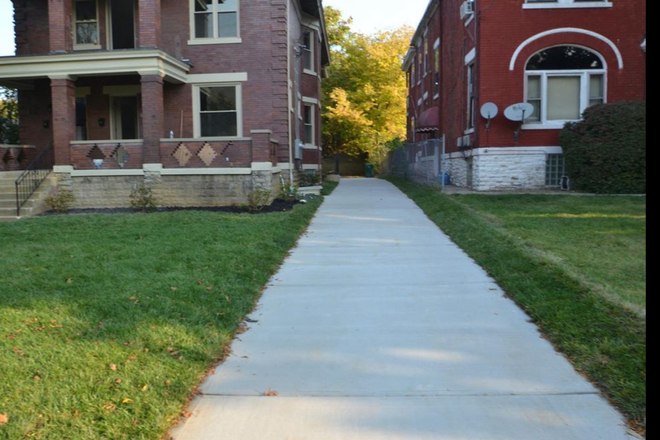 Driveway View - Beautiful and Spacious Duplex in East Walnut Hills