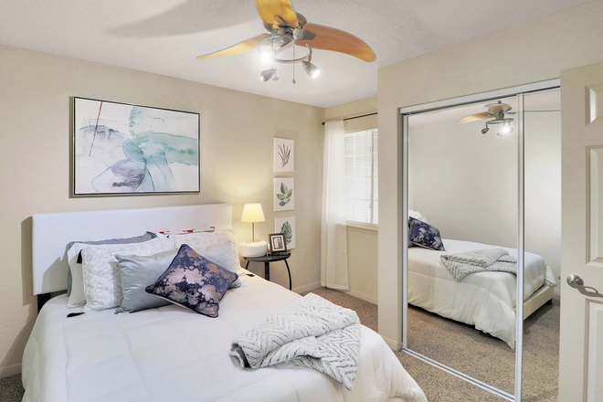 Bedroom - 1bd/1ba at Garden Park Apartments