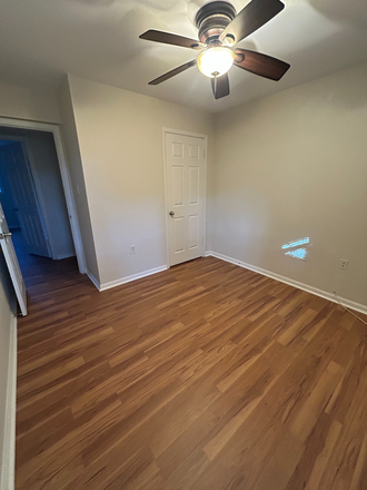 Bedroom 2 - Private Rooms in 3 Bedroom 2 full bath Condo