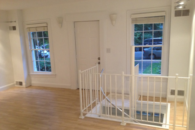 livingroom - Wow Location! Across from Georgetown University / Hospital Townhome