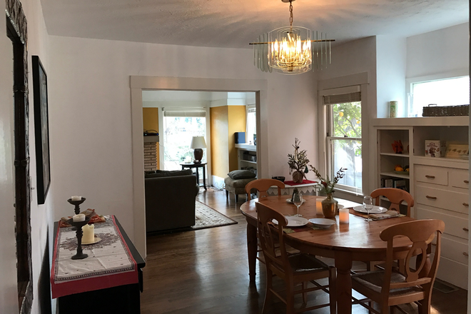 Main house dining room, nice for special dinners. - Attractive room in a wonderful neighborhood - All utilities Included