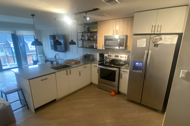 Kitchen - Hub College Park Apartment, 5x4.5 Town hall