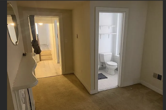 Living room+Bathroom (just one of the areas, refer to link for all the rooms) - On Washington Bvld street