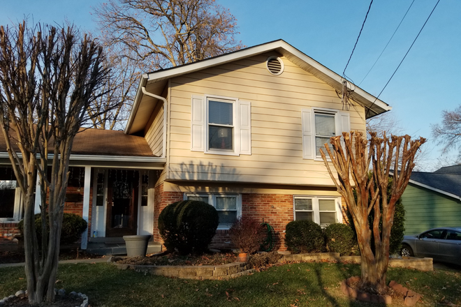 Outside - 3 Rms Available in Quiet 4bd/3ba Furnished home (2Lg $1.5k, 1Sm $1k)
