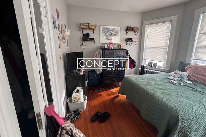 Bedroom! - Room available in a 4 bed 1 bath apartment