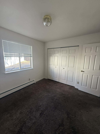 bedroom - House close to campus