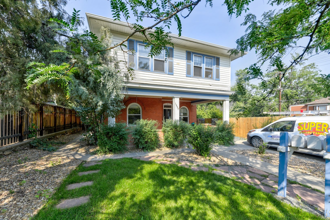 Photo - 1537 9th St Apartments