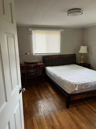 bedroom - Move -in -effortless Collegeview Duplex Duplex