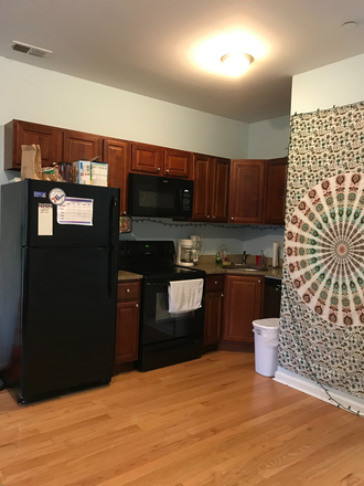 Kitchen - 1434 Willington St