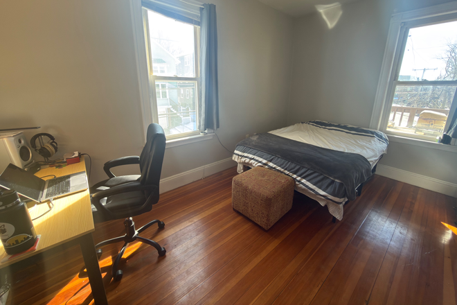 Bedroom - Corey Hill apartment 10 min walk to B line and C line