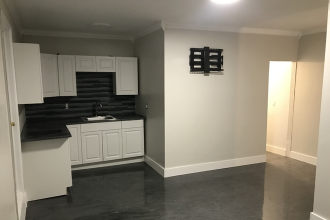 Kitchen area - Beautiful, new efficiency in quiet lakefront house.  Private entrance and parking.