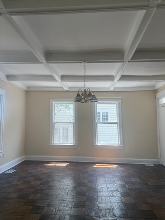 Elegant dining room - 7-Bedroom 3-Bath Huge Wide Front-Porch House between Georgetown University and American University!