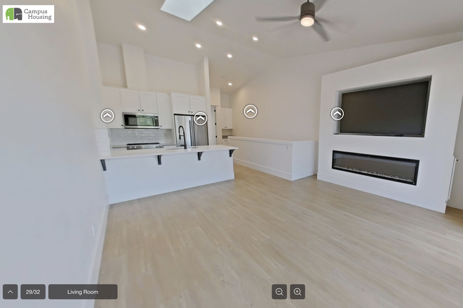 Kitchen - Bedroom for rent in 4X4 Townhome