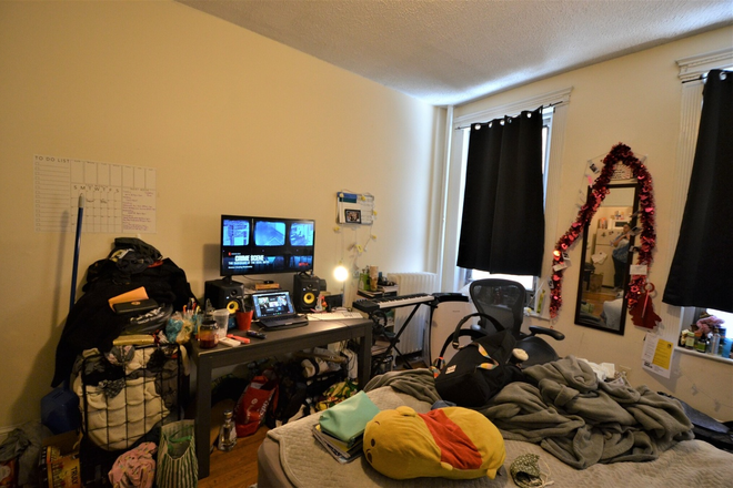 Bedroom - Cottage close to campus Apartments