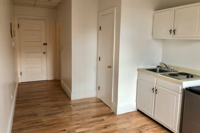 STUDIO - NO BROKER FEE - UNFURNISHED STUDIO AT 854 BEACON STREET AVAILABLE SEPTEMBER 1, 2025 Apartments