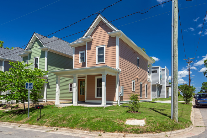 Street View - 3 Bedroom 3 Bathroom Available NOW